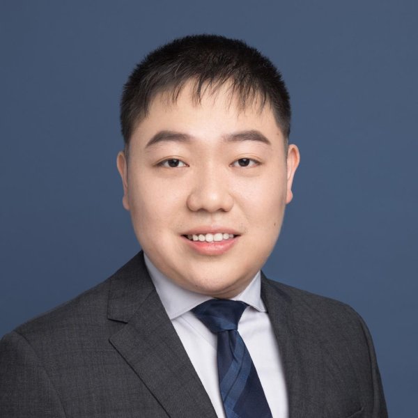 豪资随配 美股涨跌互现道指跌超100点，黄金夺回3300美元