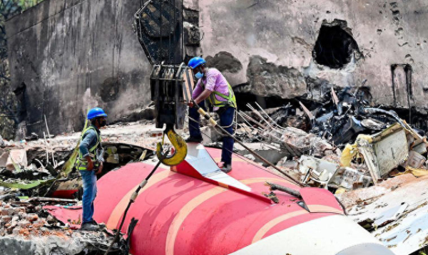 真牛所 印度航空空难初步调查报告公布：坠机前一刻发动机燃料供应被切断，飞行员语音记录曝光